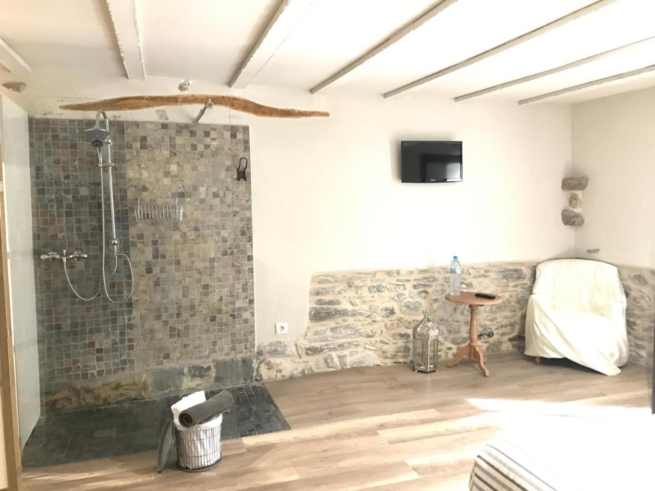 Hotel Sant Roc à Montseny Extérieur photo